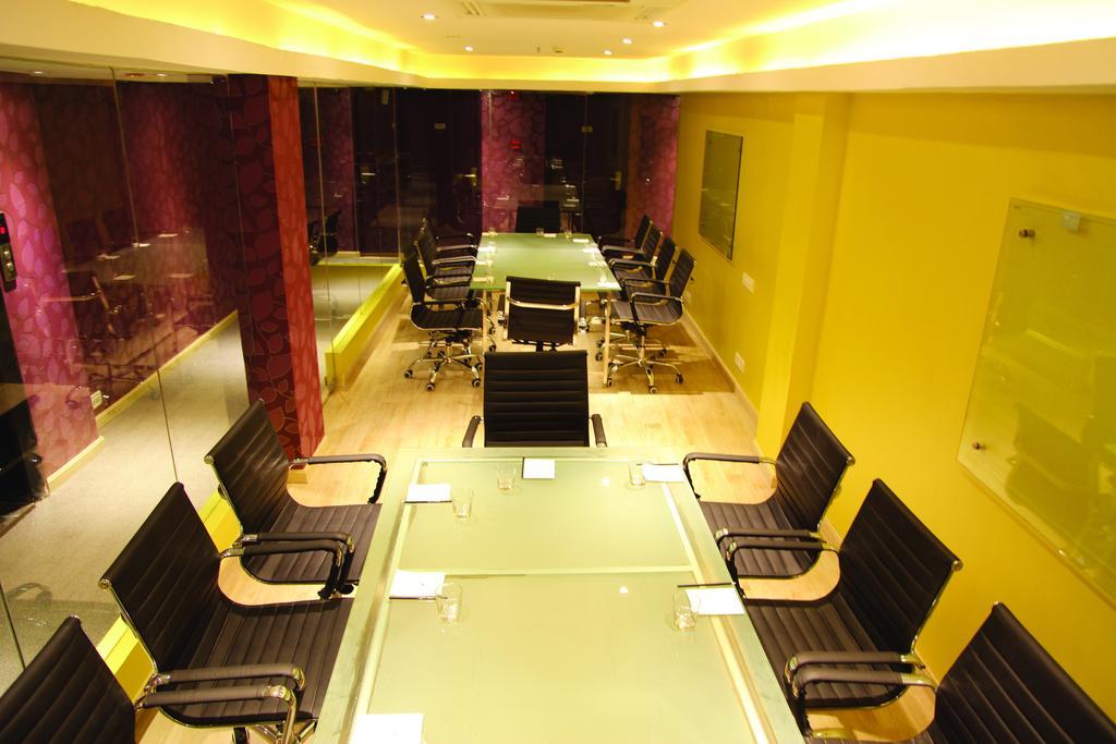 The Purple Leaf Hotels Hyderabad Exterior photo